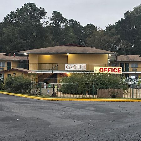Carpet Inn Опеліка Екстер'єр фото